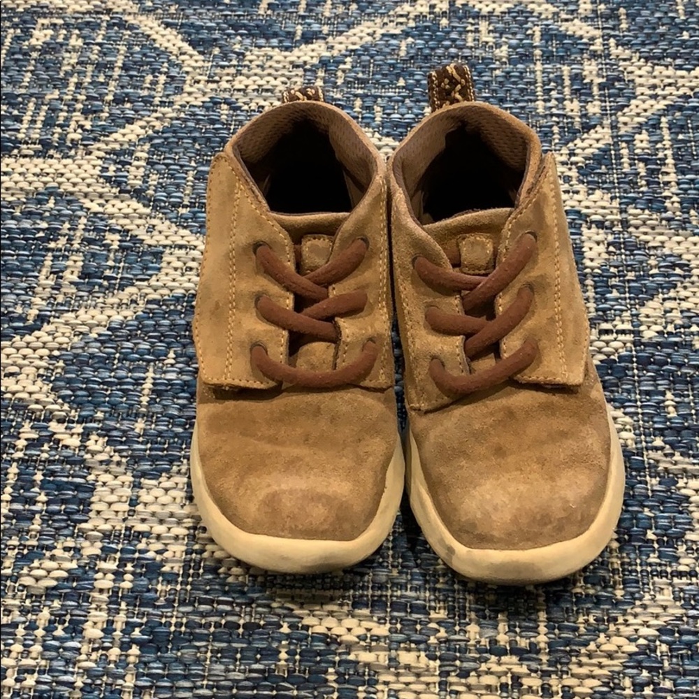 Ugh kids shoes